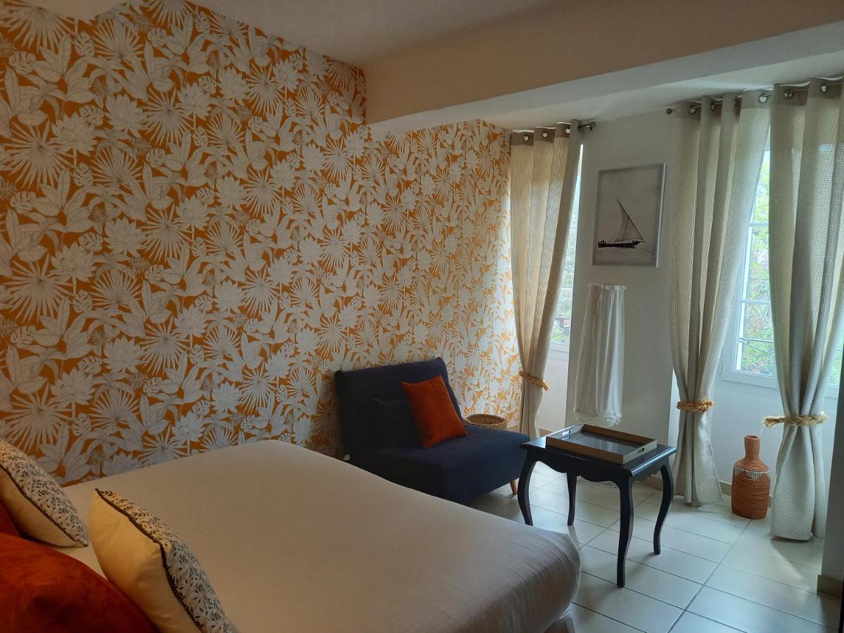 Hotel Restaurant Notre Dame Collobrières 외부 사진