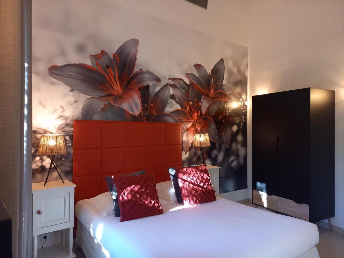 Hotel Restaurant Notre Dame Collobrières 외부 사진