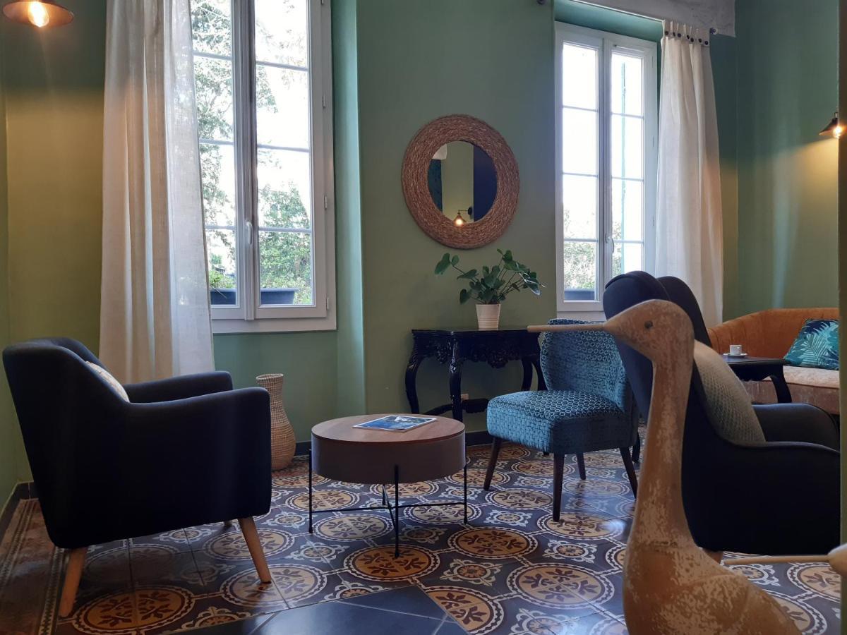 Hotel Restaurant Notre Dame Collobrières 외부 사진